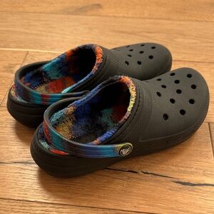 CROCS Kids Black Slippers with Multicolor Fuzzy Lining